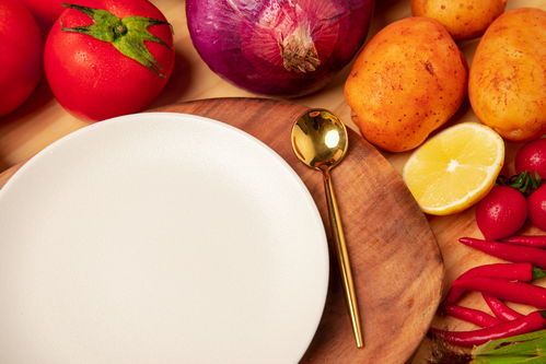 室內靜物之美 果蔬組合攝影與苗木種植的藝術